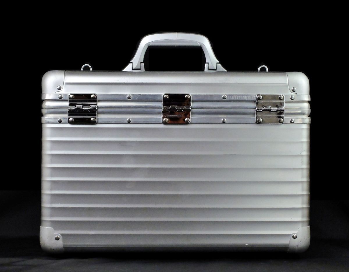 リモワ 940.31『Lufthansa』アルミTSA パイロットケース 29L