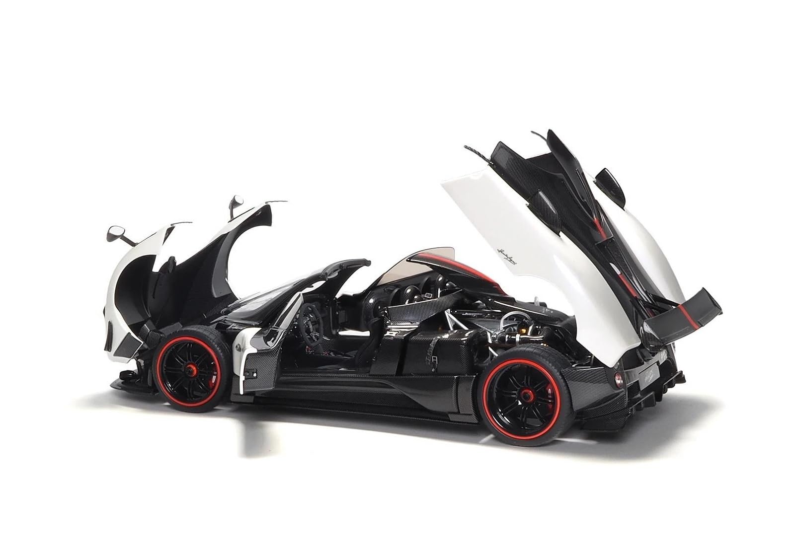 オールモストリアル 1/18 パガーニ ゾンダ チンクエロードスター 楽天