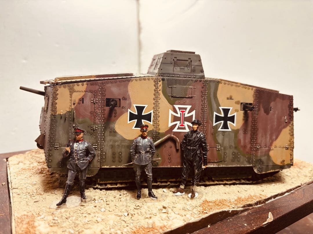 WWI ドイツ帝国陸軍戦車 A7V1/35スケールモデル 1/35 WWI ドイツ A7V戦車 | HLJ.co.jp