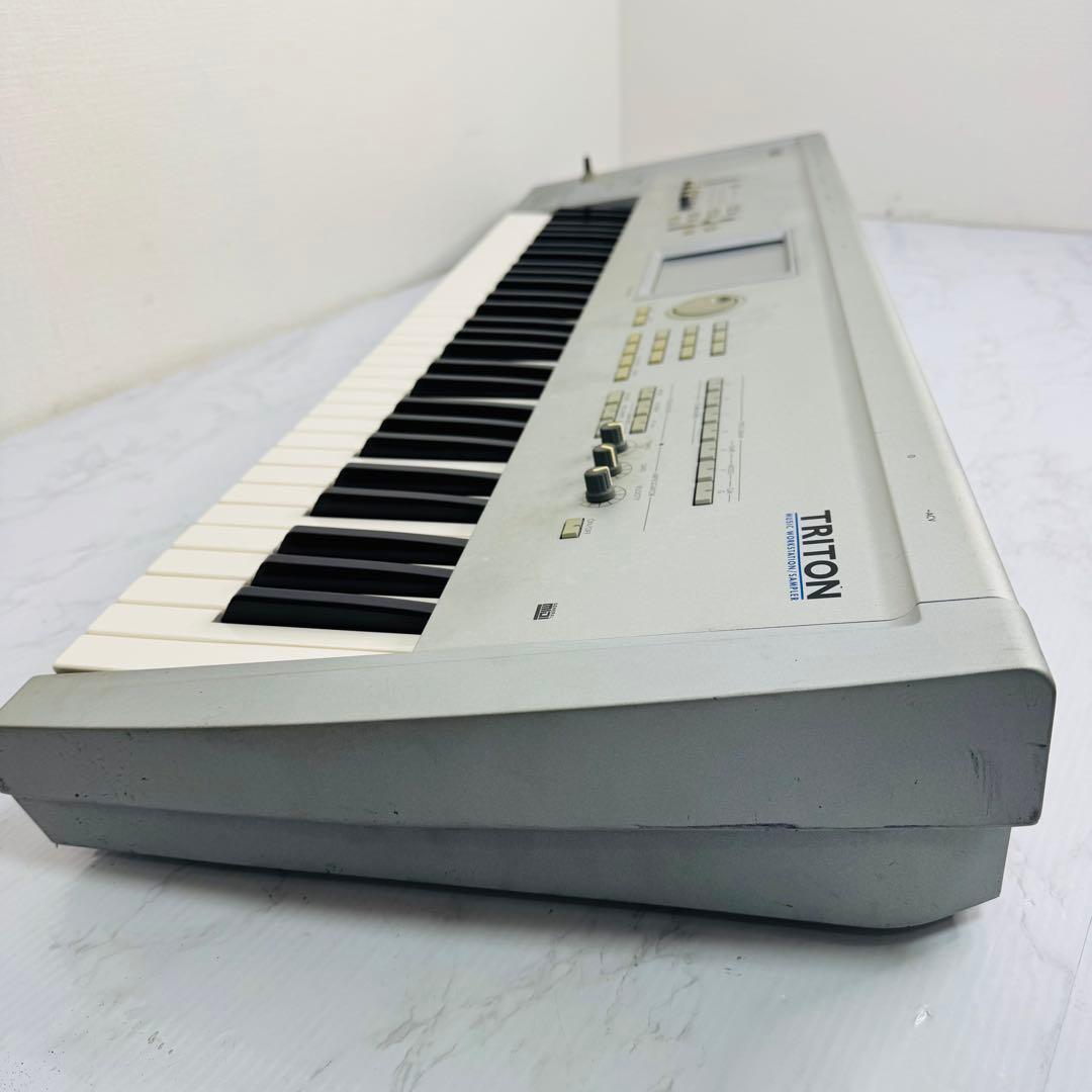 KORG TRITON シンセサイザー 61鍵盤 初代 ソフトケース 動作品 - メルカリ