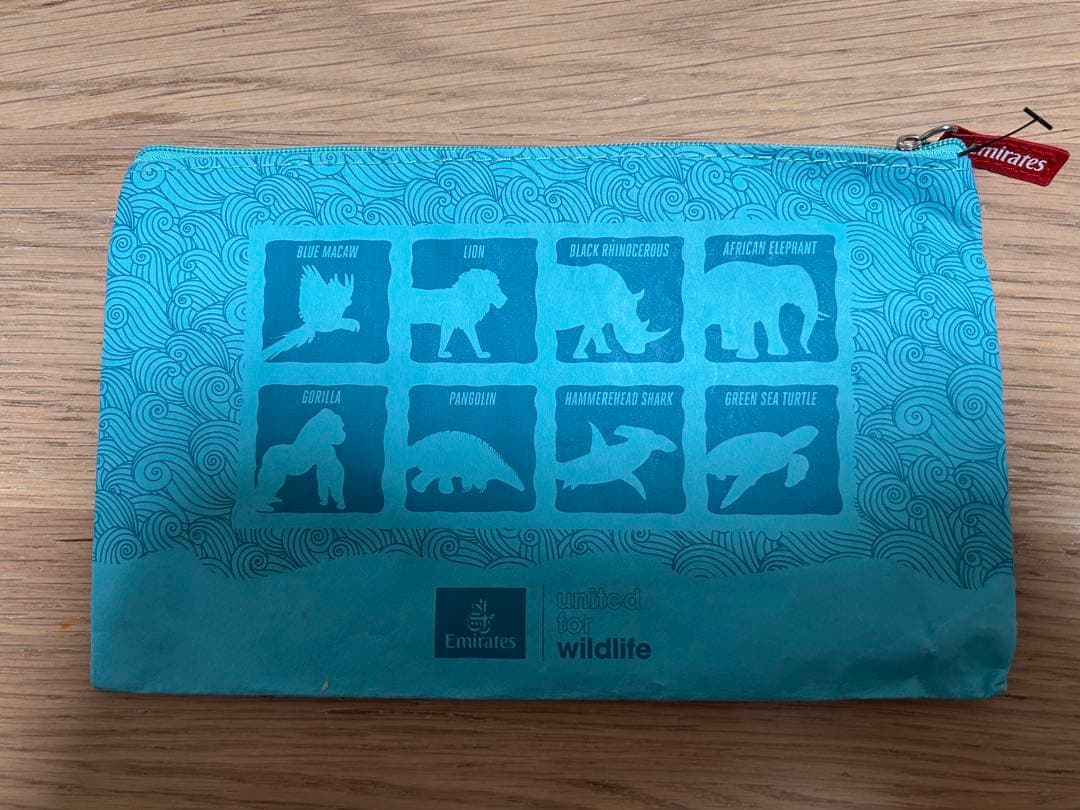 エミレーツ航空 トラベルポーチ 動物デザイン エミレーツ航空 トラベルポーチ 動物デザイン エミレーツ航空 トラベル