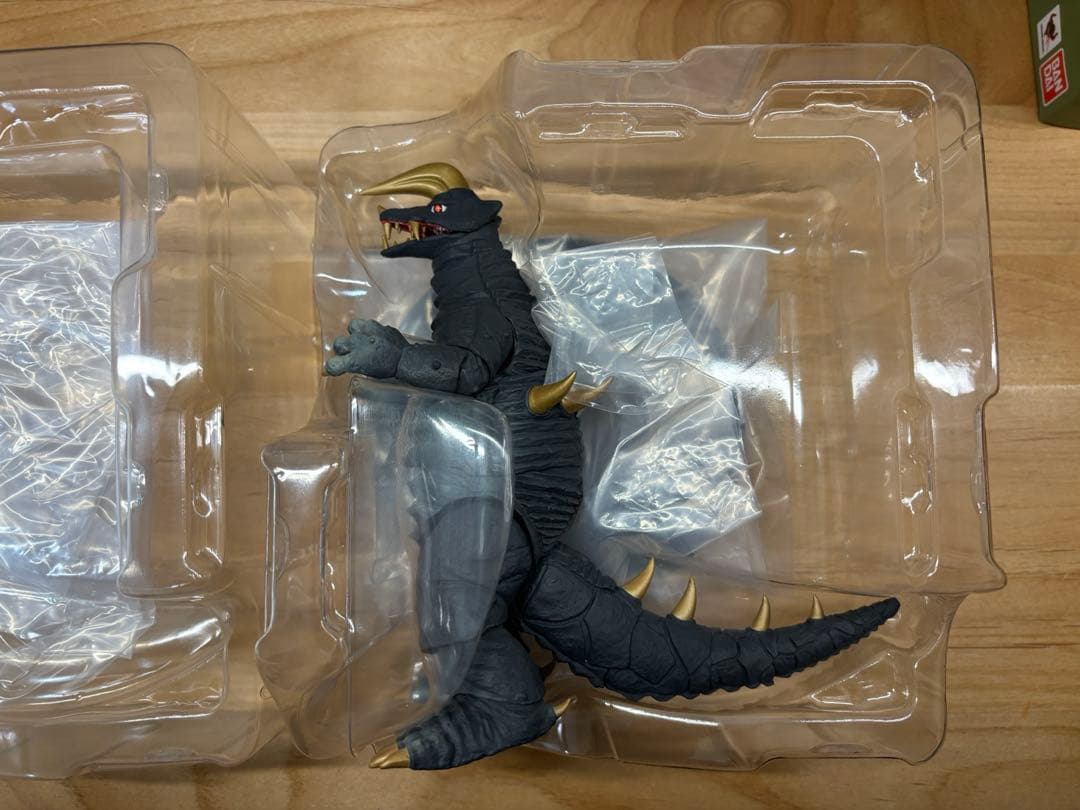 フィギュアーツ　グドン・ツインテール・ブラックキング