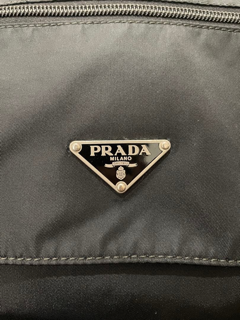 PRADA テスート ミニメッセンジャーバッグ 三角ロゴプレート NERO